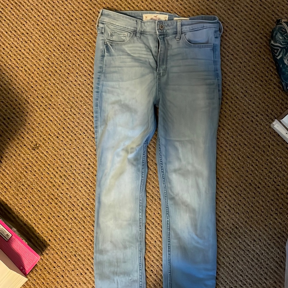 light wash skinny jeans, high rise, size 5, hollister